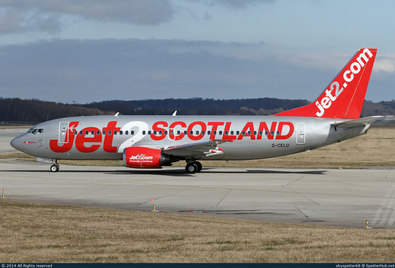 Photo of G-CELU - Boeing 737-377 operated by Jet2
