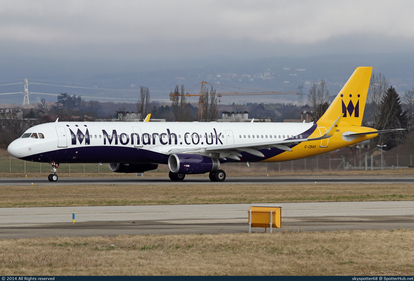 Photo of G-ZBAD - Airbus A321-231 operated by Monarch Airlines