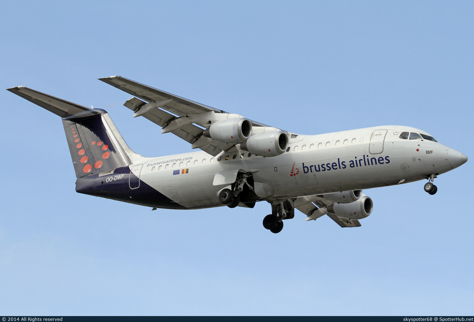Photo of OO-DWF - British Aerospace Avro RJ100 operated by Brussels Airlines