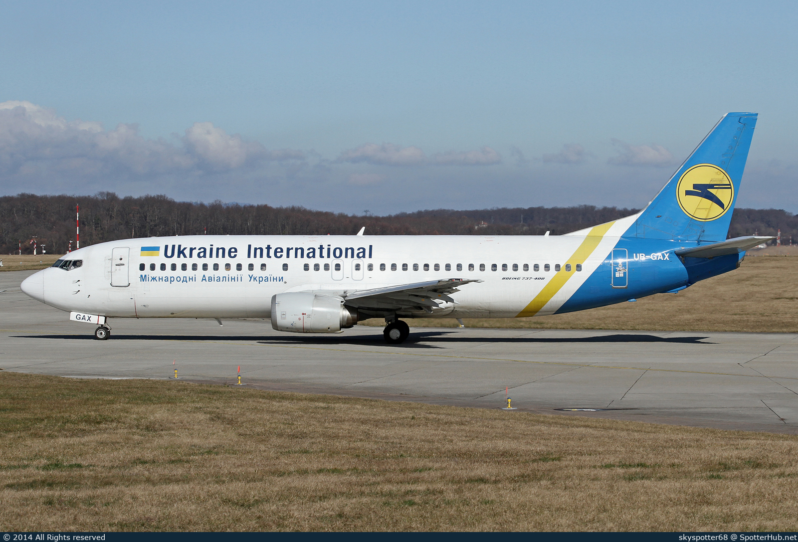 Photo of UR-GAX - Boeing 737-4Y0 operated by Ukraine International Airlines