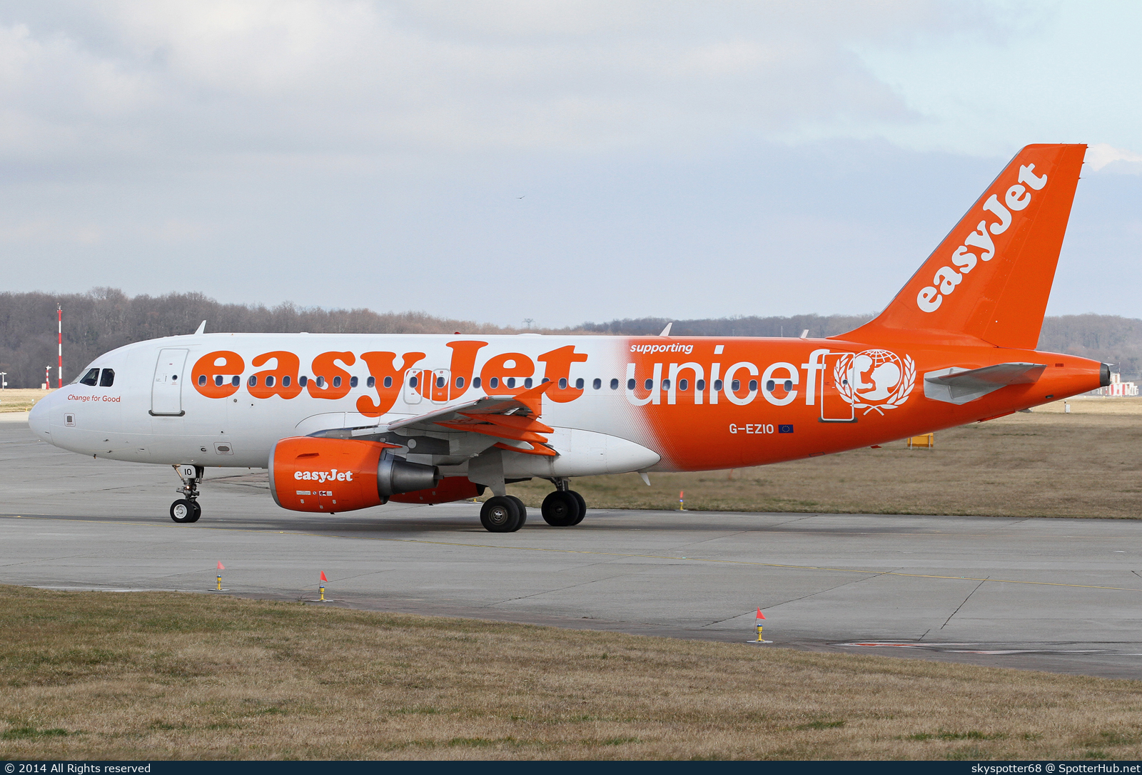 Photo of G-EZIO - Airbus A319-111 operated by easyJet