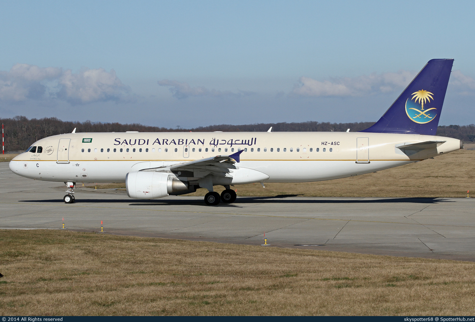 Photo of HZ-ASC - Airbus A320-214 operated by Saudi Arabian Airlines