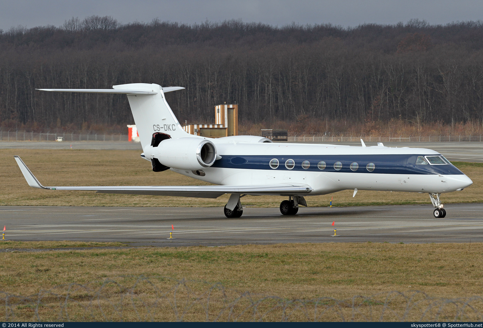 Photo of CS-DKC - Gulfstream GV-SP (G550) operated by NetJets Europe
