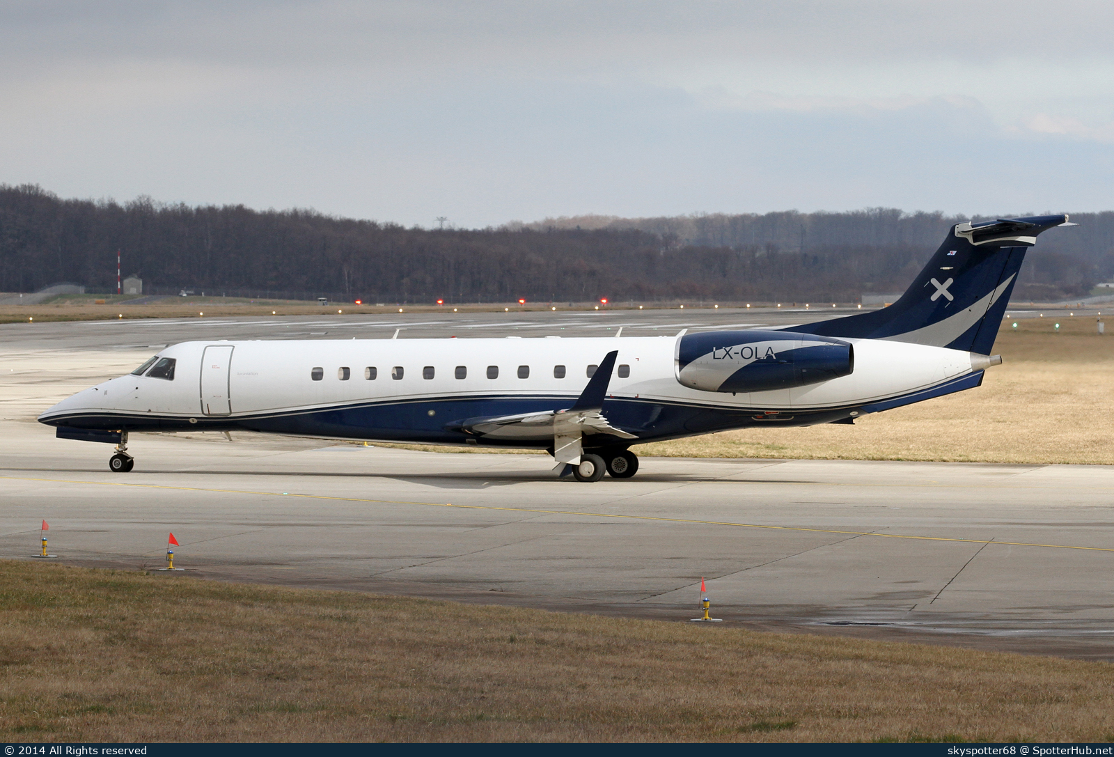 Photo of LX-OLA - Embraer Legacy 600 operated by Luxaviation