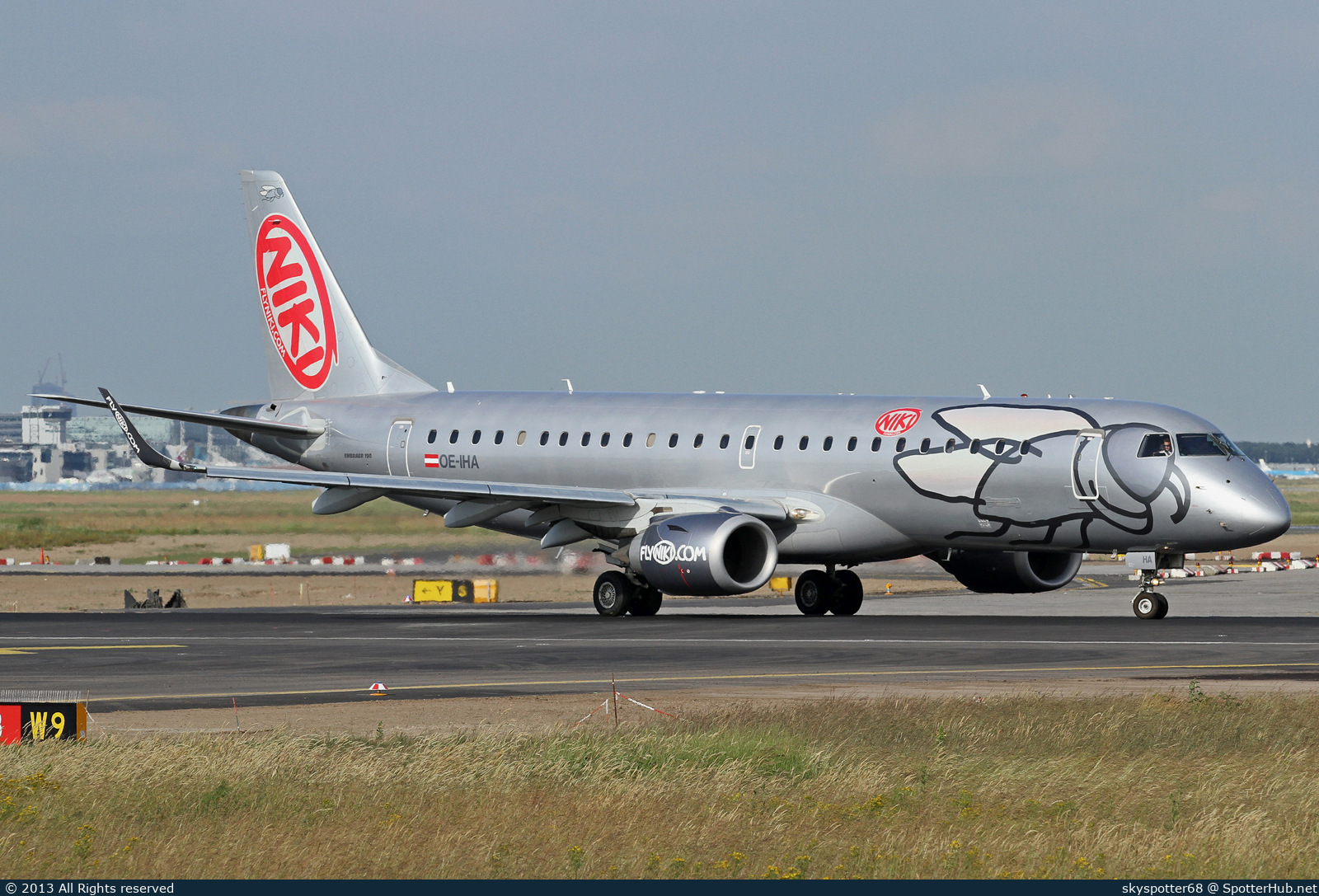 Photo of OE-IHA - Embraer ERJ-190LR operated by Niki