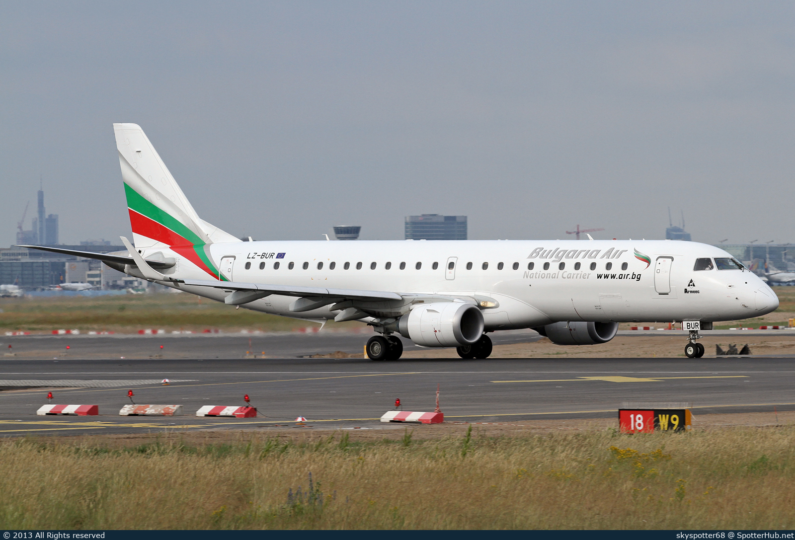 Photo of LZ-BUR - Embraer ERJ-190AR operated by Bulgaria Air