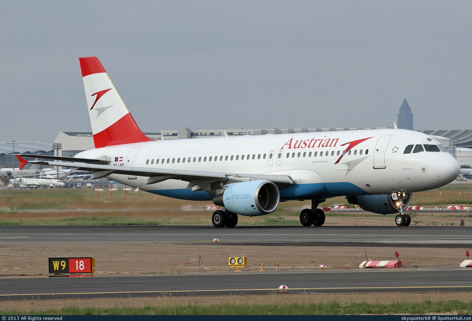 Photo of OE-LBT - Airbus A320-214 operated by Austrian Airlines