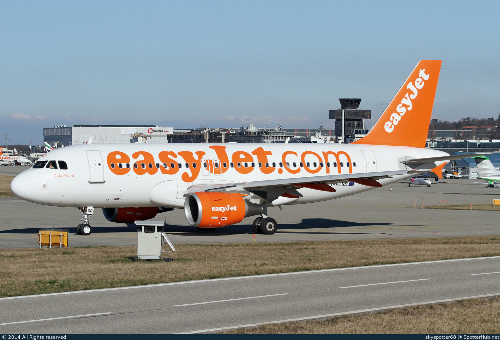 Photo of G-EZGD - Airbus A319-111 operated by easyJet