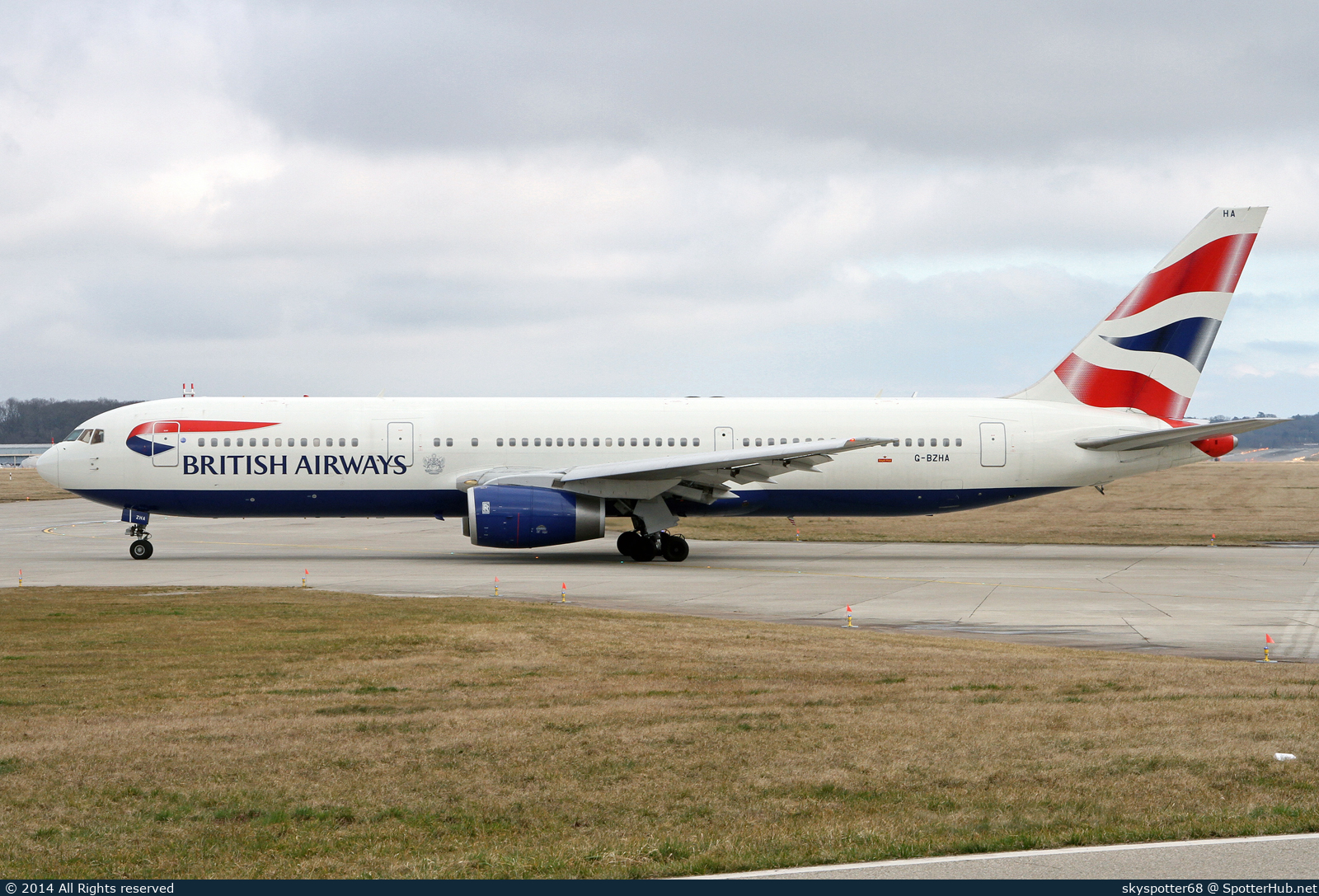 Photo of G-BZHA - Boeing 767-336(ER) operated by British Airways