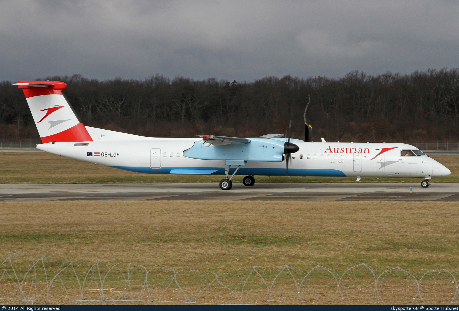 Photo of OE-LGF - Bombardier DHC-8-402 Dash 8 Q400 operated by Austrian Airlines