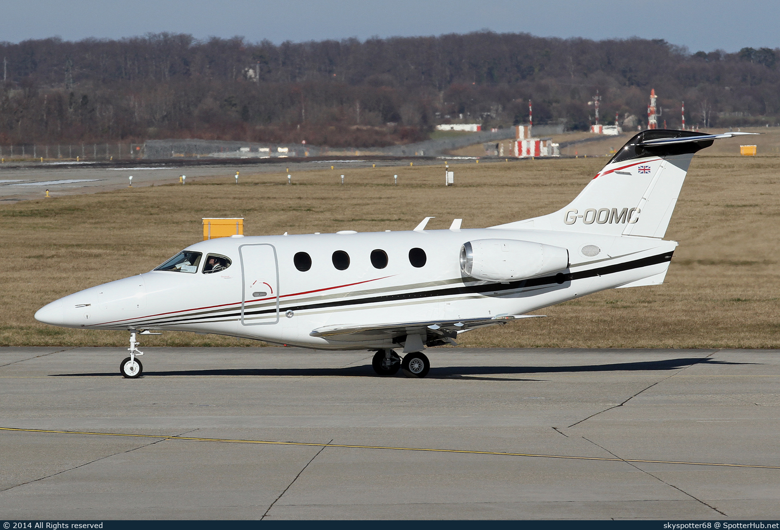 Photo of G-OOMC - Hawker Beechcraft 390 Premier I operated by Private