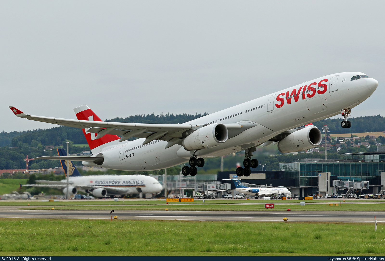 Photo of HB-JHB - Airbus A330-343 operated by Swiss International Air Lines