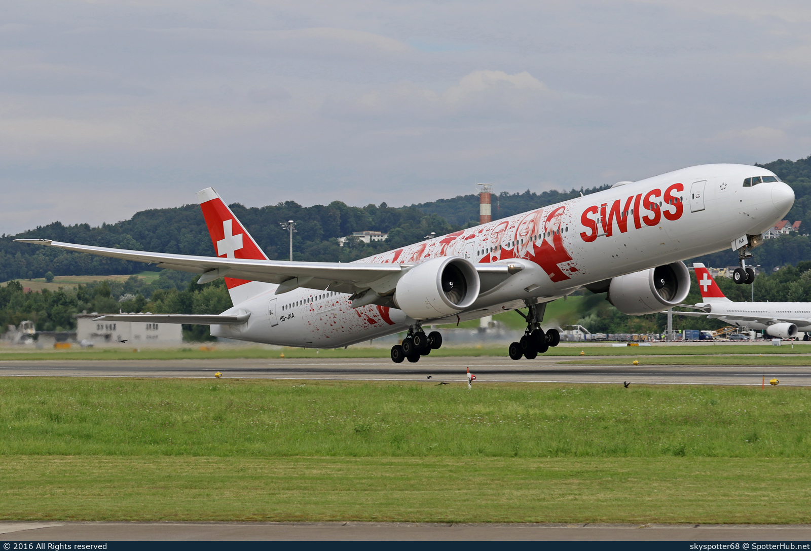 Photo of HB-JNA - Boeing 777-3DE(ER) operated by Swiss International Air Lines