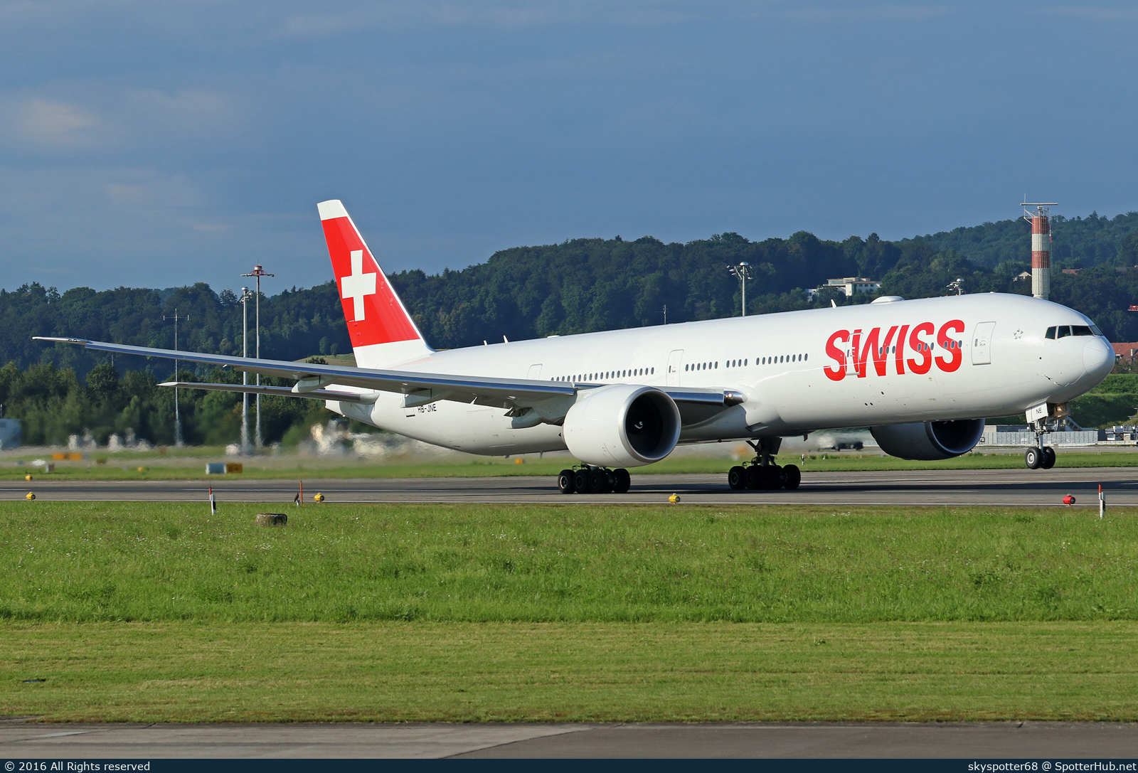 Photo of HB-JNE - Boeing 777-3DE(ER) operated by Swiss International Air Lines