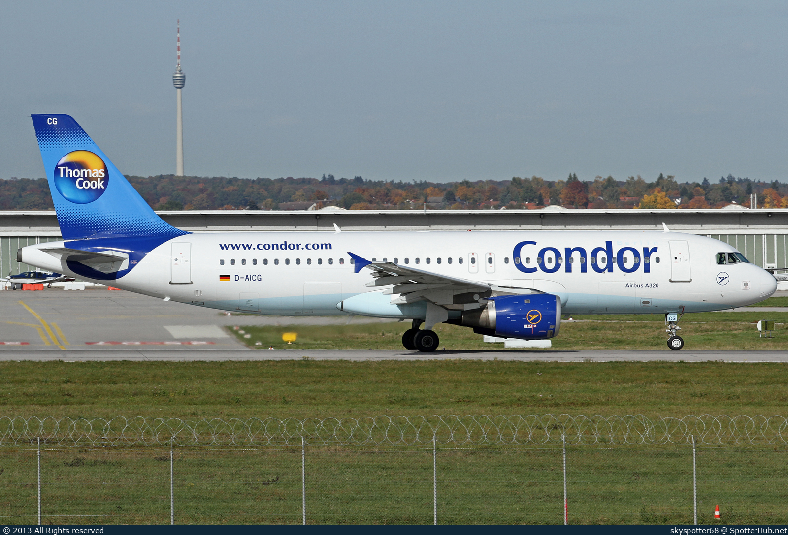 Photo of D-AICG - Airbus A320-212 operated by Condor