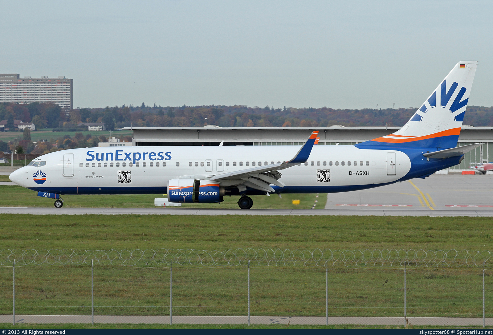 Photo of D-ASXH - Boeing 737-8CX operated by SunExpress Germany
