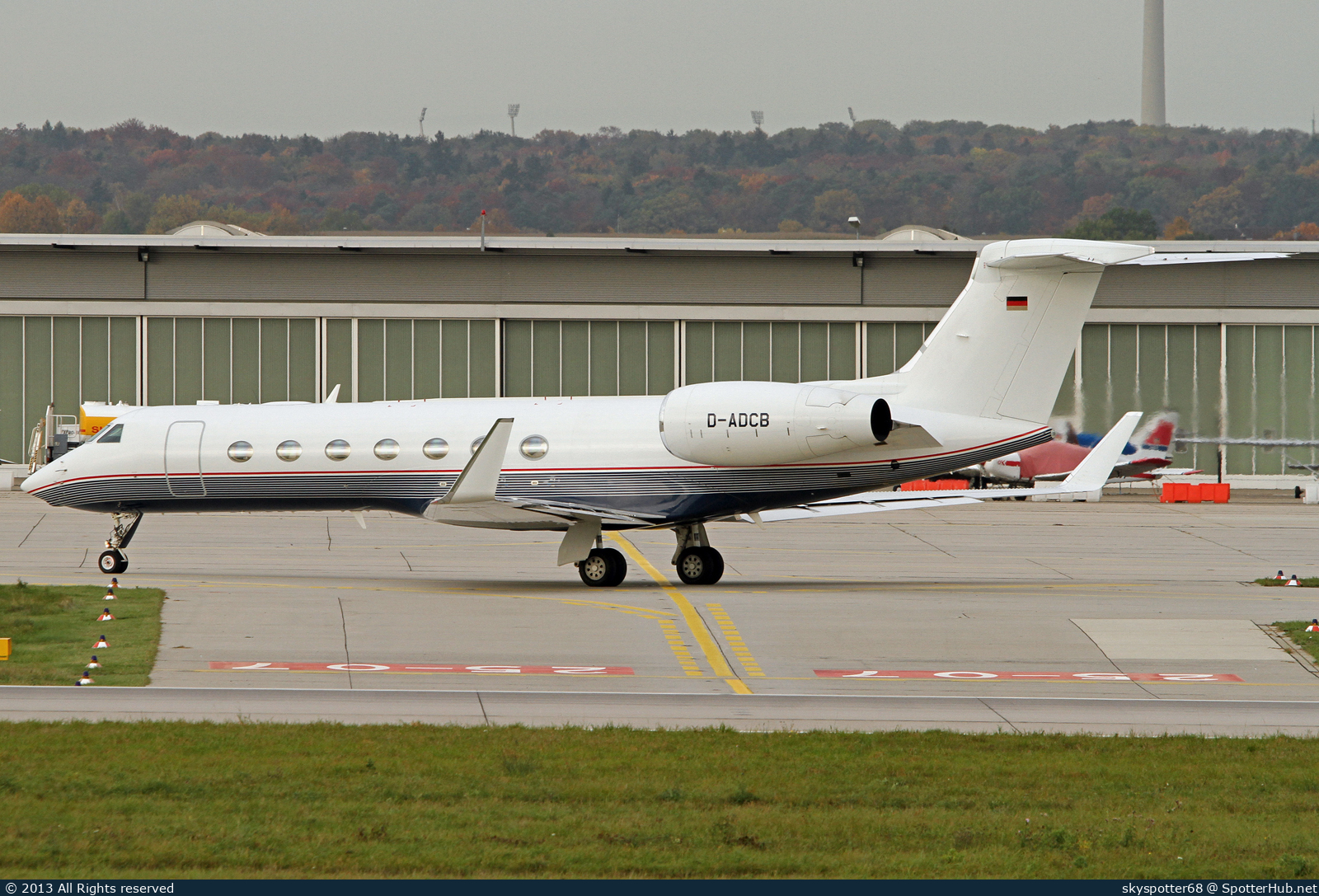 Photo of D-ADCB - Gulfstream GV-SP (G550) operated by DC Aviation