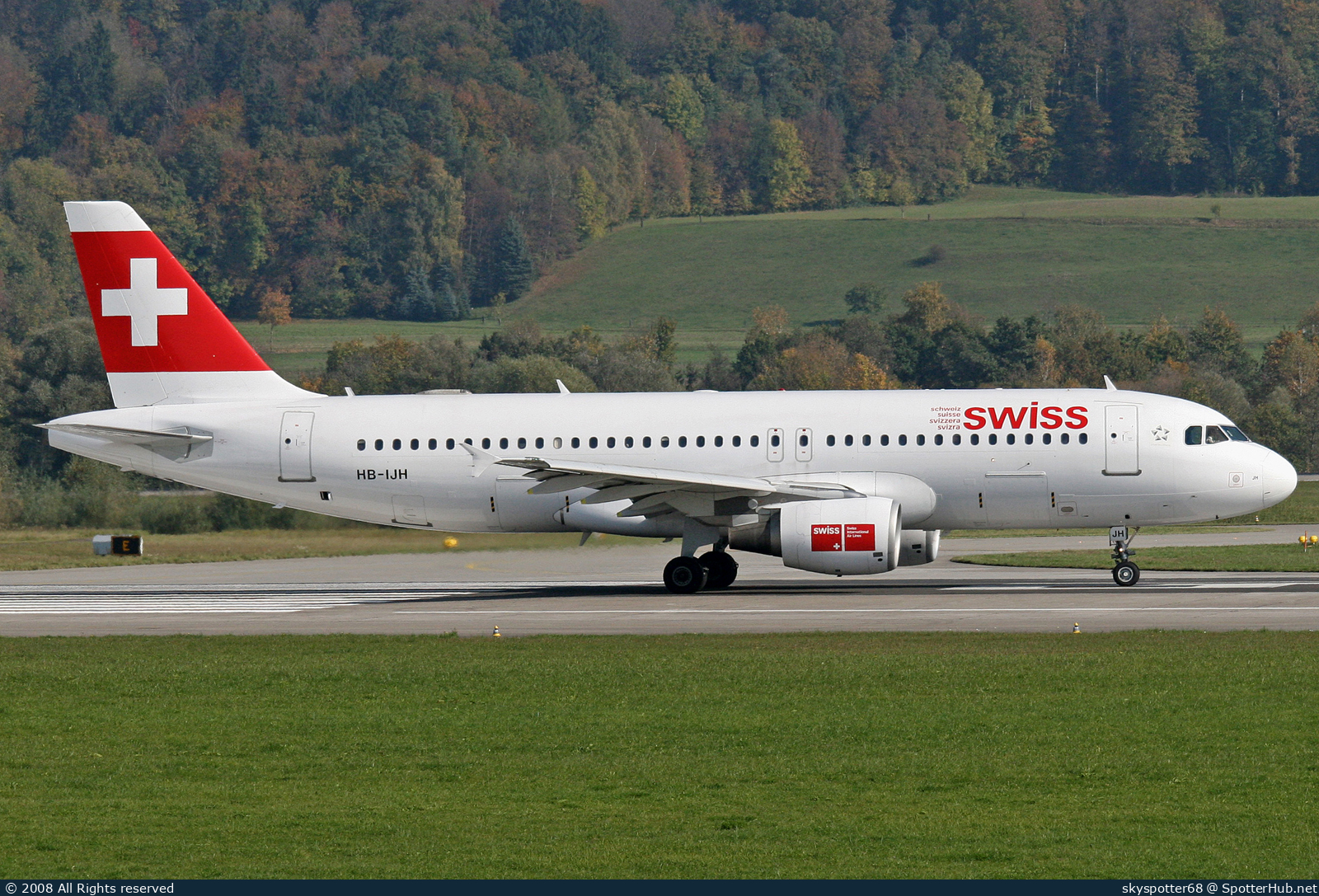 Photo of HB-IJH - Airbus A320-214 operated by Swiss International Air Lines