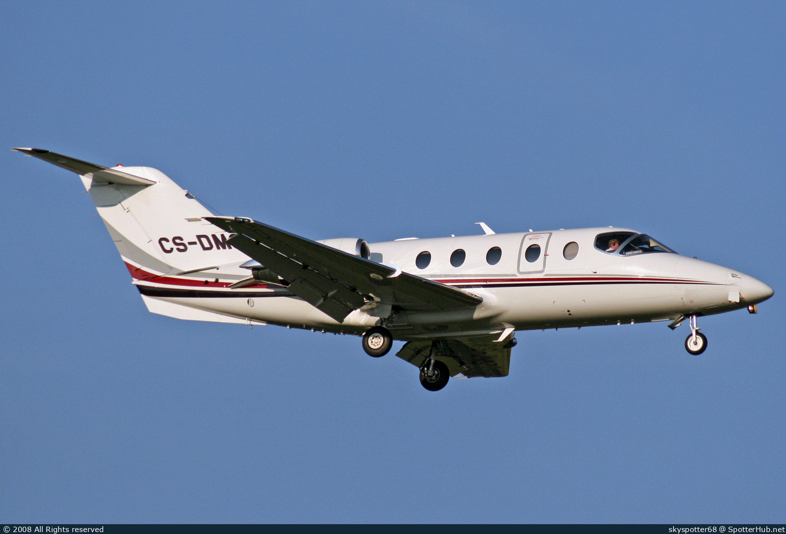 Photo of CS-DMO - Hawker Beechcraft 400A operated by NetJets Europe