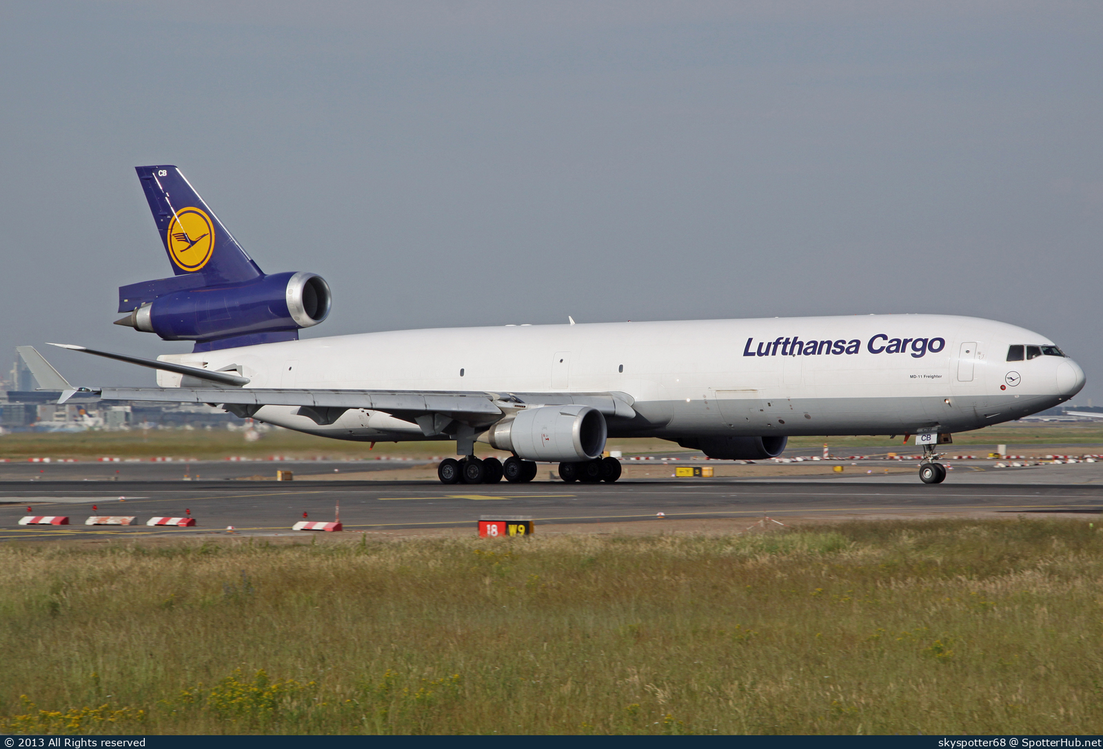 Photo of D-ALCB - McDonnell Douglas MD-11(F) operated by Lufthansa Cargo