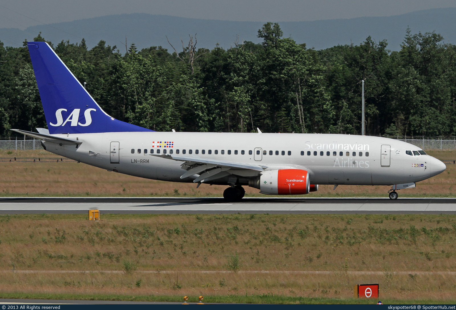 Photo of LN-RRM - Boeing 737-783 operated by SAS Scandinavian Airlines