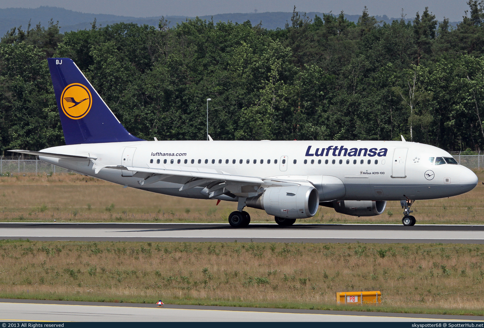 Photo of D-AIBJ - Airbus A319-112 operated by Lufthansa