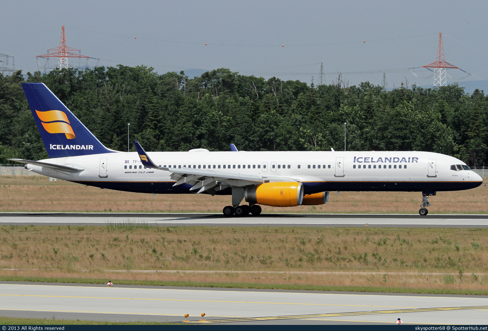 Photo of TF-FIU - Boeing 757-256 operated by Icelandair
