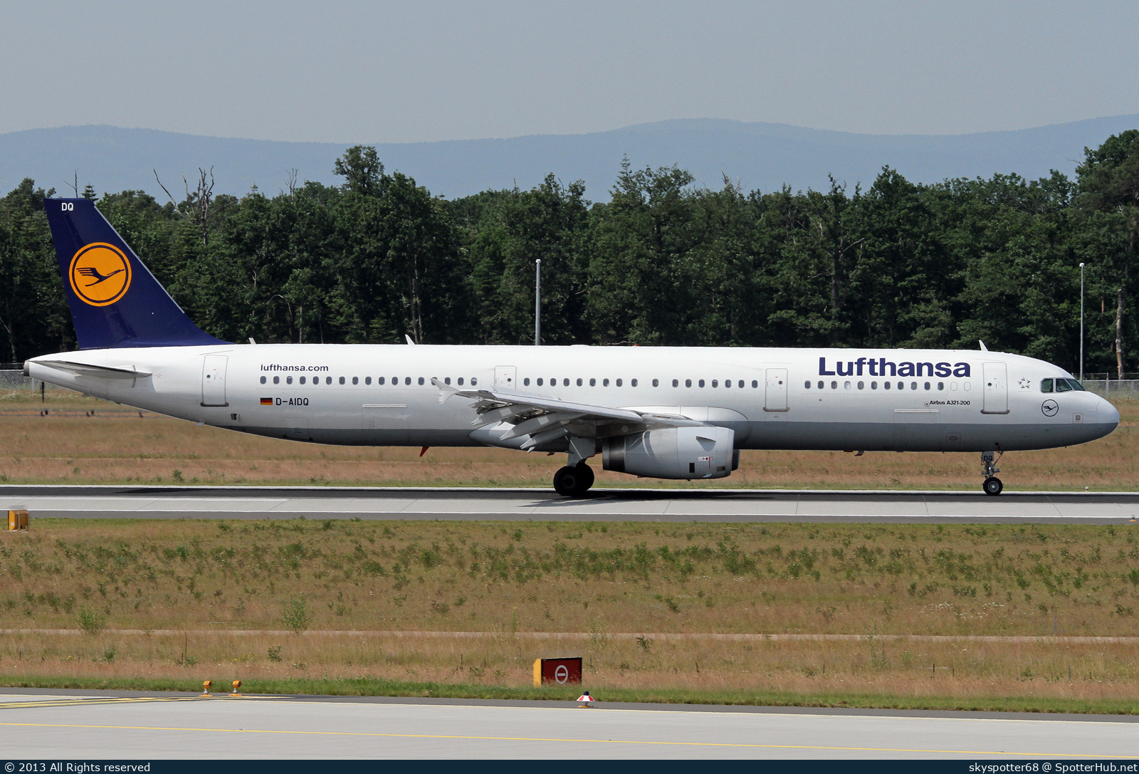 Photo of D-AIDQ - Airbus A321-231 operated by Lufthansa