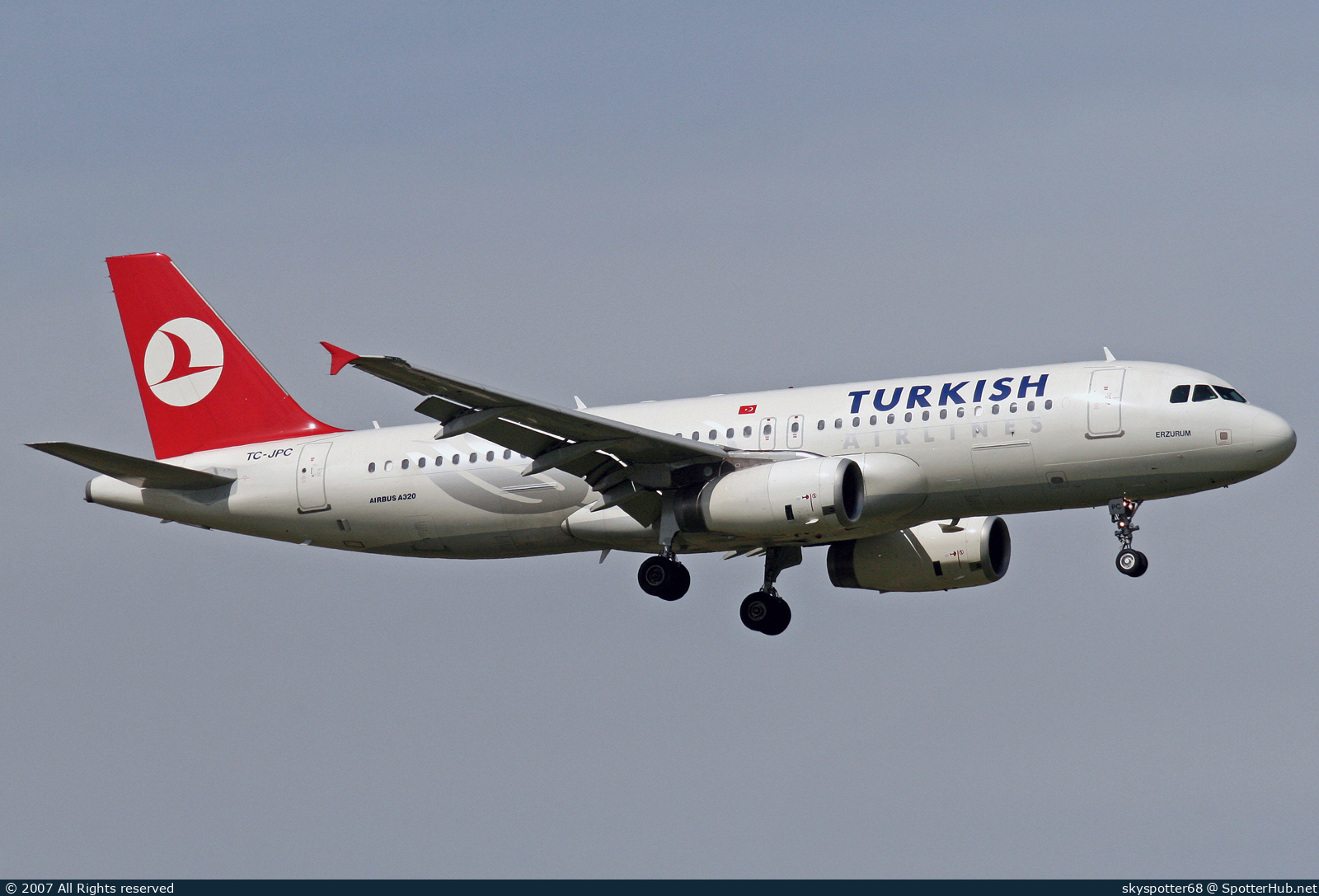 Photo of TC-JPC - Airbus A320-232 operated by Turkish Airlines