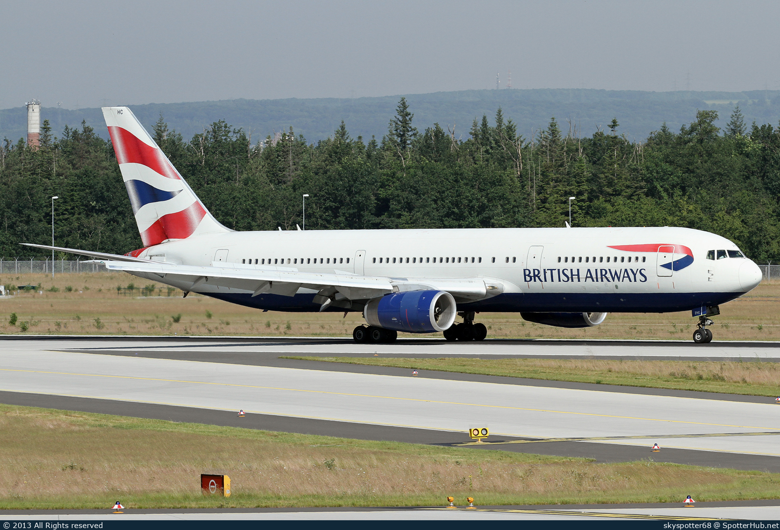Photo of G-BZHC - Boeing 767-336(ER) operated by British Airways