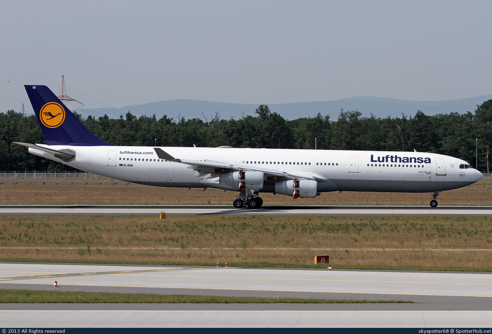 Photo of D-AIGI - Airbus A340-311 operated by Lufthansa