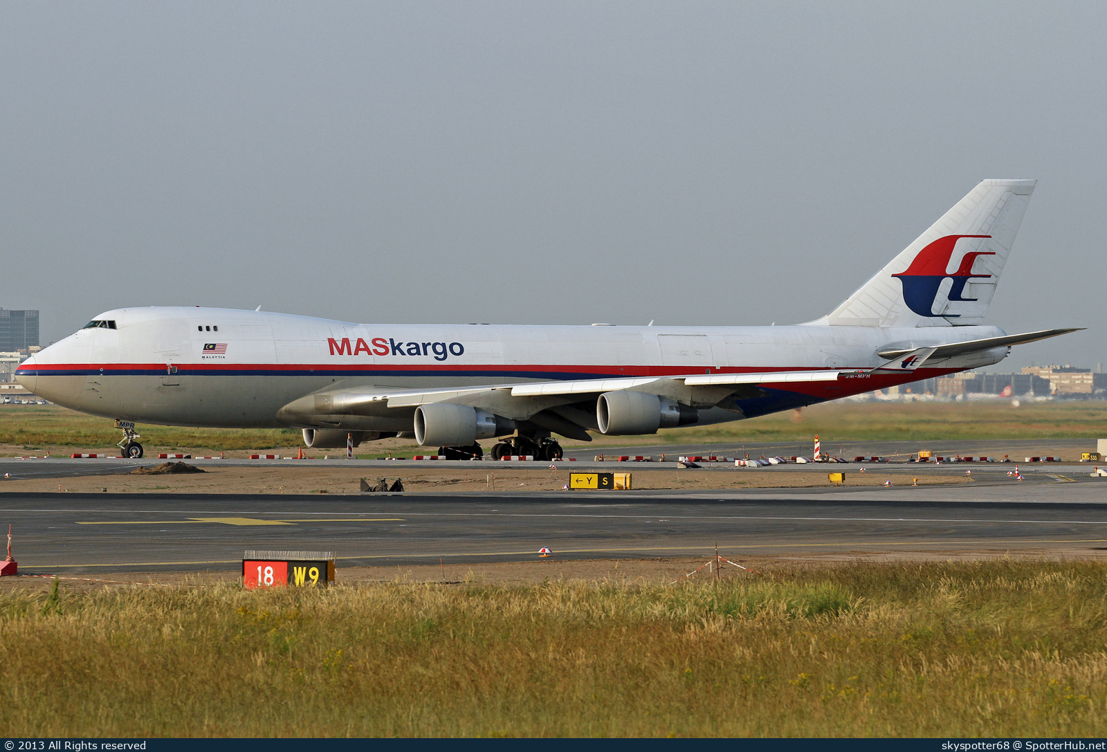 Photo of 9M-MPR - Boeing 747-4H6F operated by MASkargo