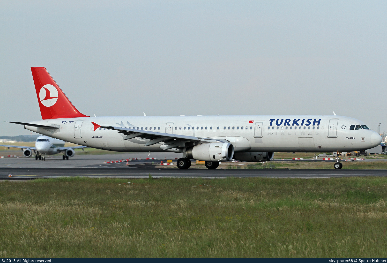 Photo of TC-JRE - Airbus A321-231 operated by Turkish Airlines