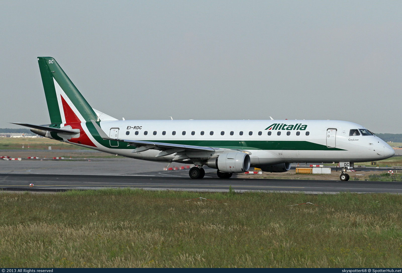 Photo of EI-RDC - Embraer ERJ-175STD operated by Alitalia CityLiner