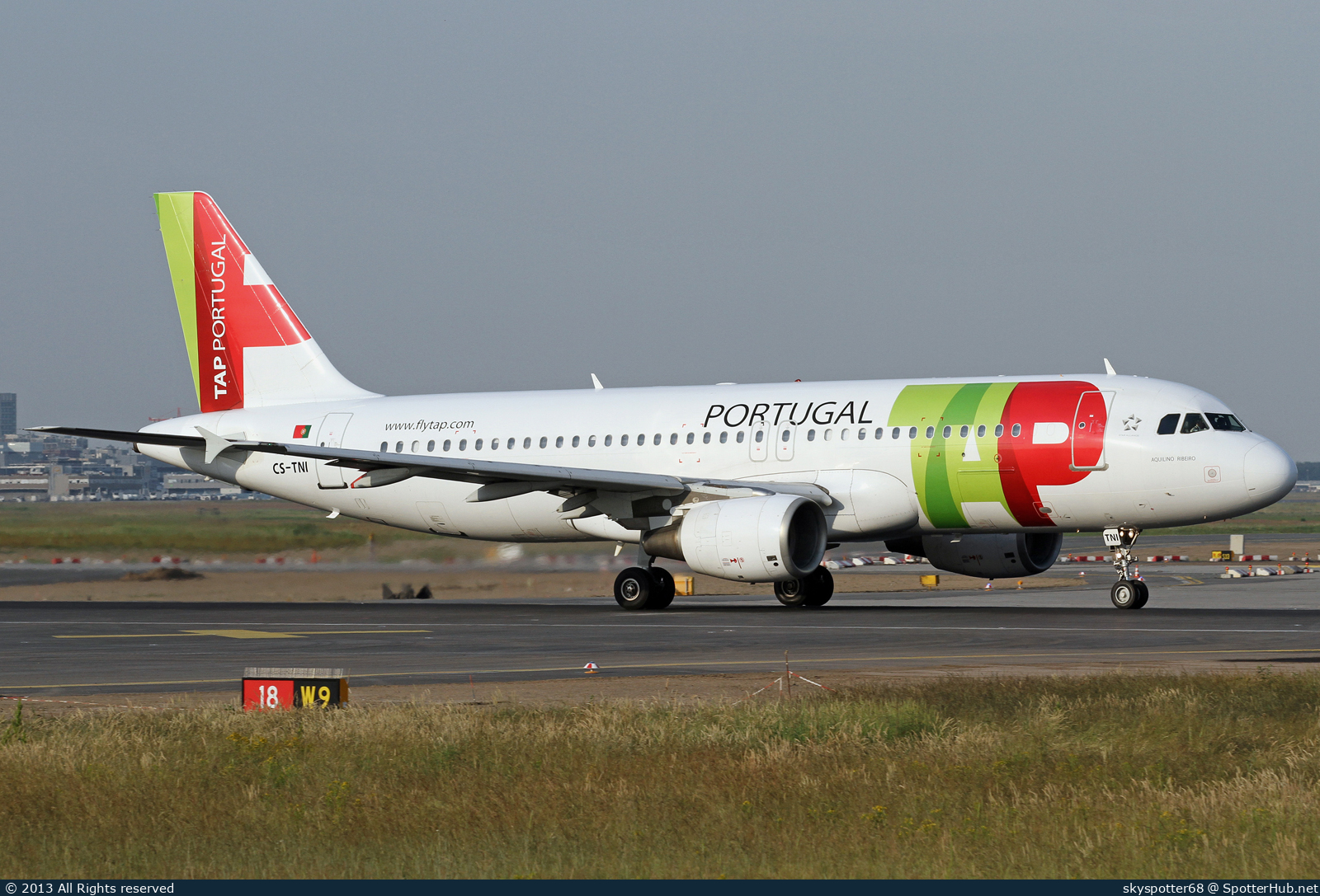 Photo of CS-TNI - Airbus A320-214 operated by TAP Air Portugal