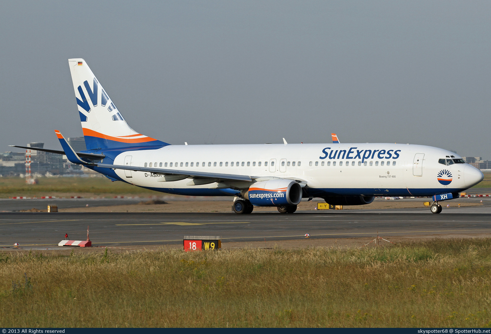 Photo of D-ASXH - Boeing 737-8CX operated by SunExpress Germany