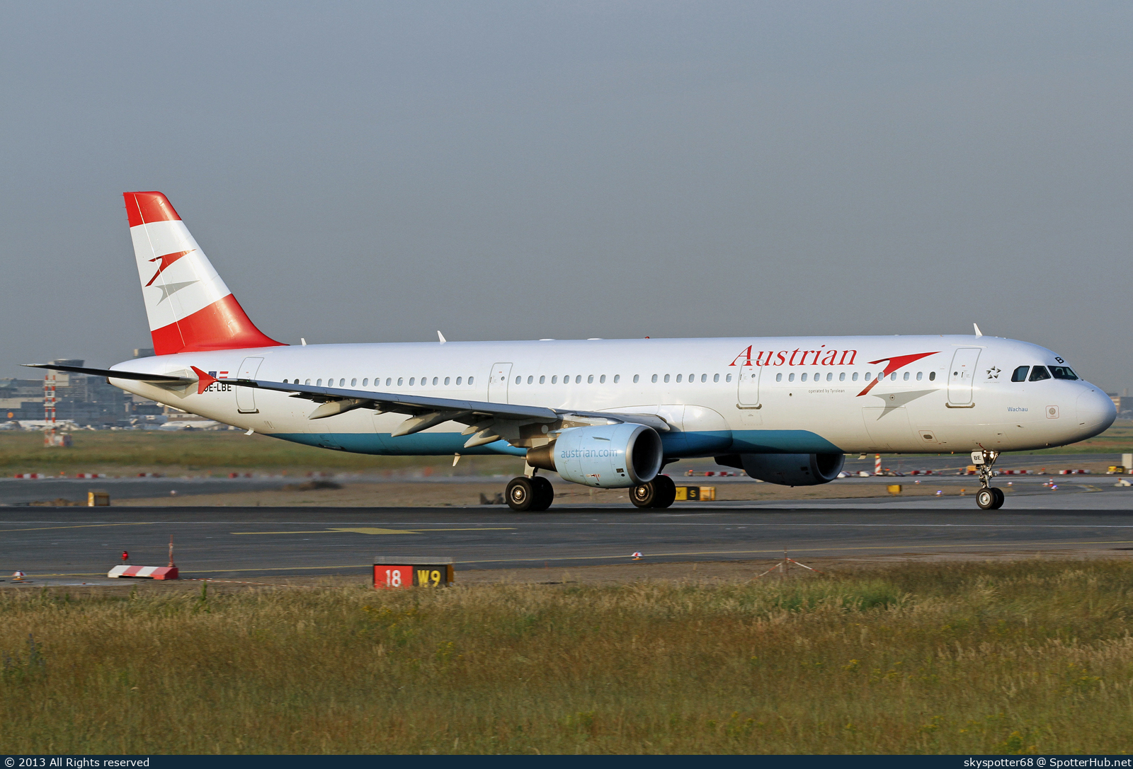 Photo of OE-LBE - Airbus A321-211 operated by Austrian Airlines