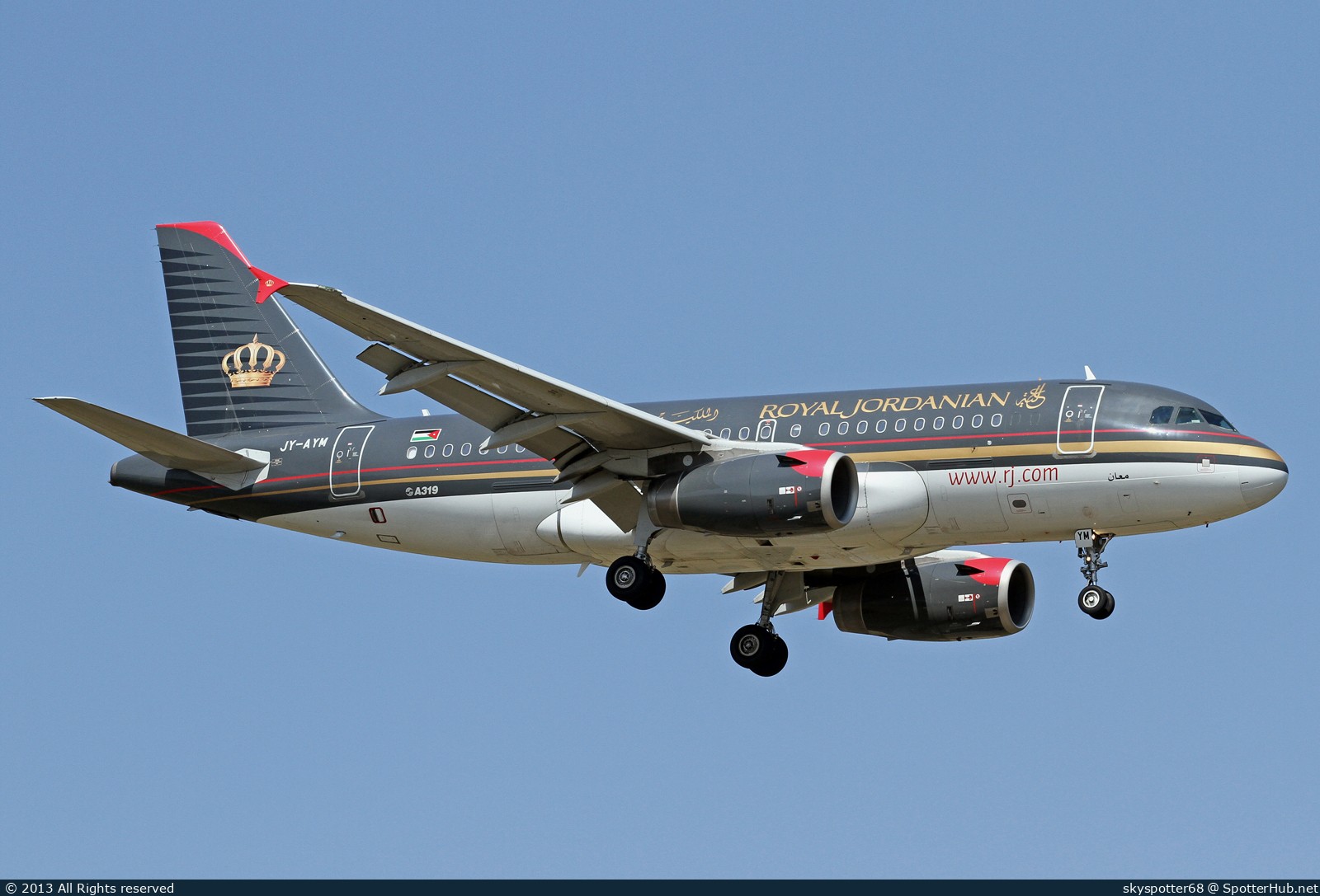 Photo of JY-AYM - Airbus A319-132 operated by Royal Jordanian Airlines
