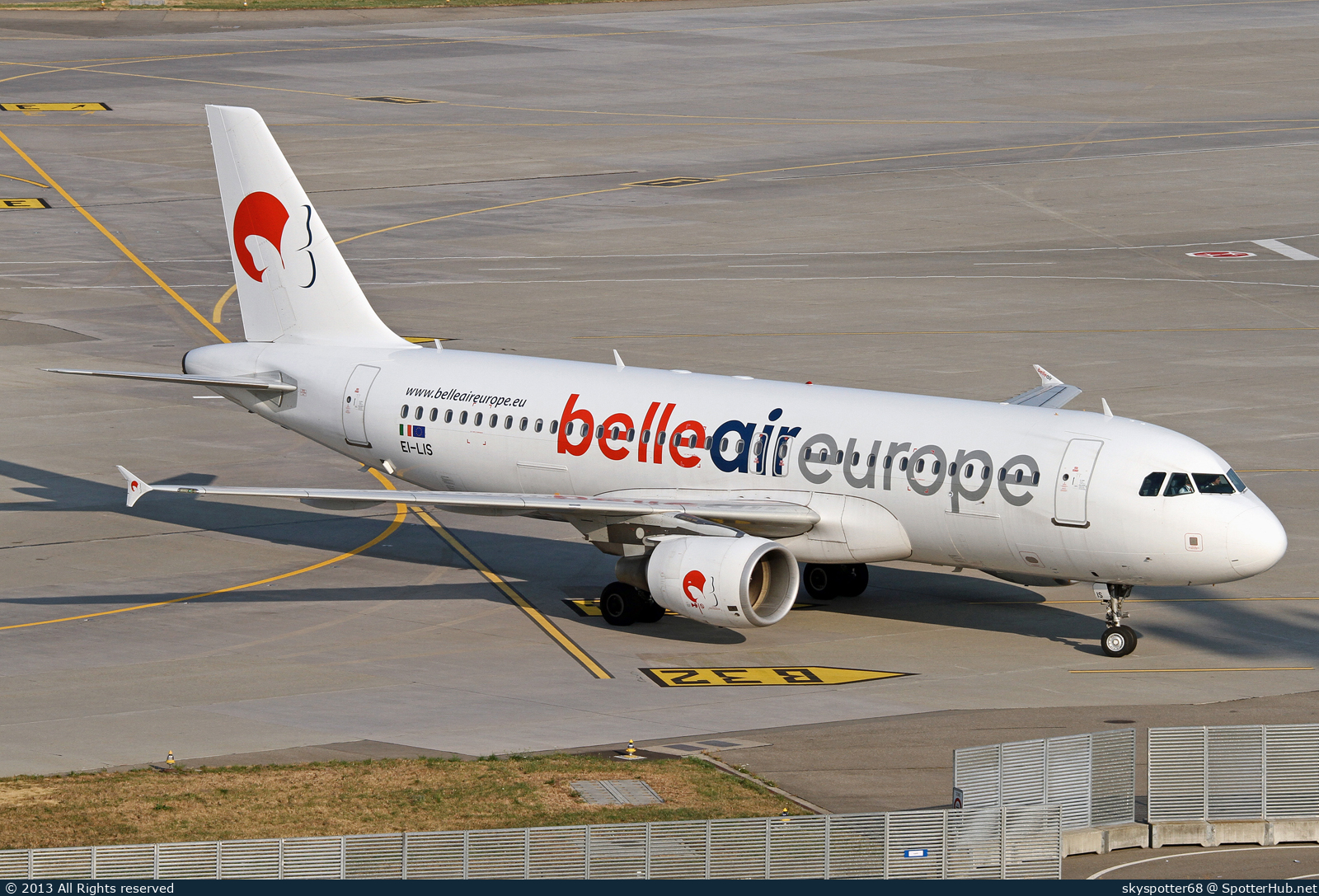 Photo of EI-LIS - Airbus A320-214 operated by Belle Air Europe