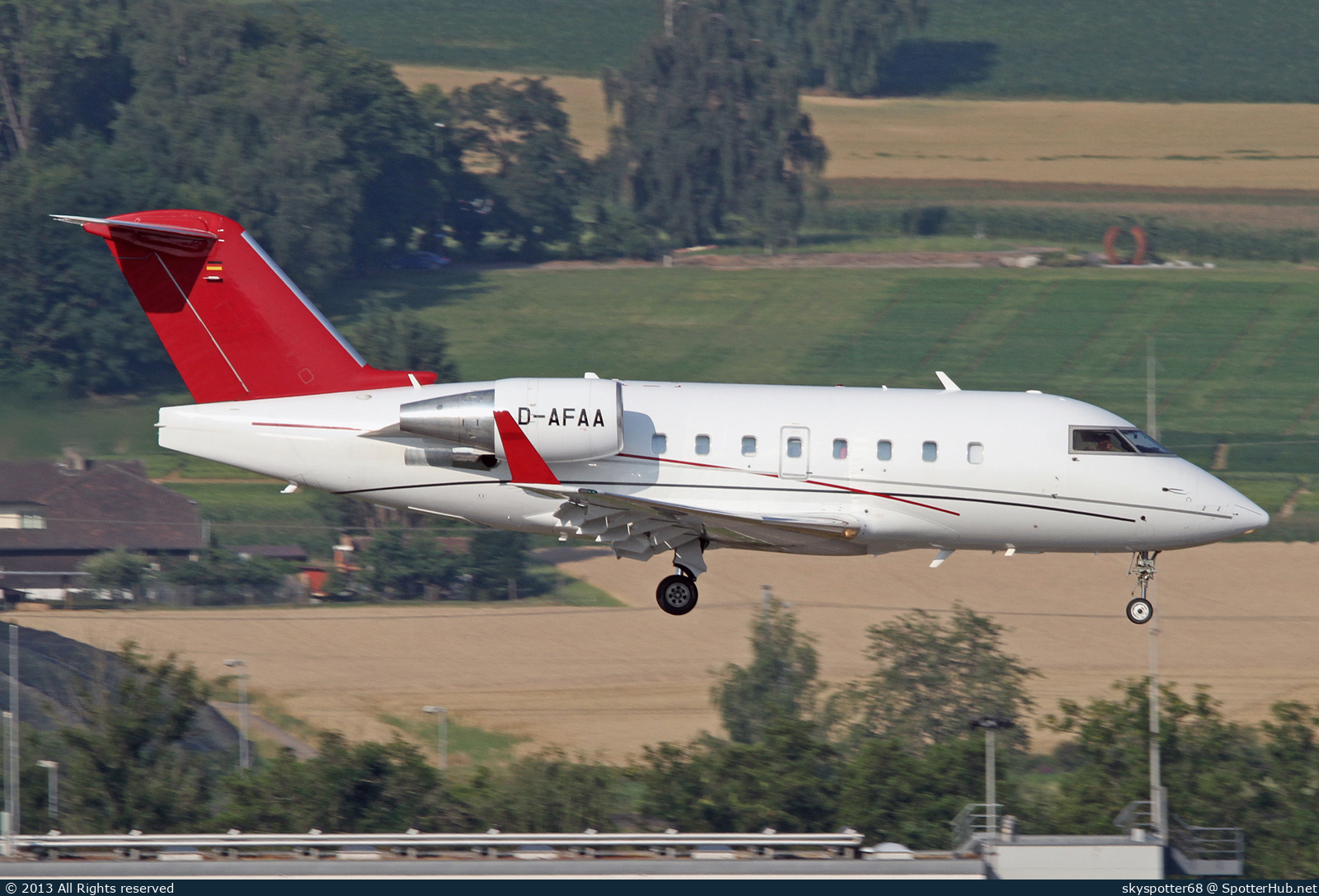 Photo of D-AFAA - Bombardier Challenger 604 operated by FAI Air Ambulance