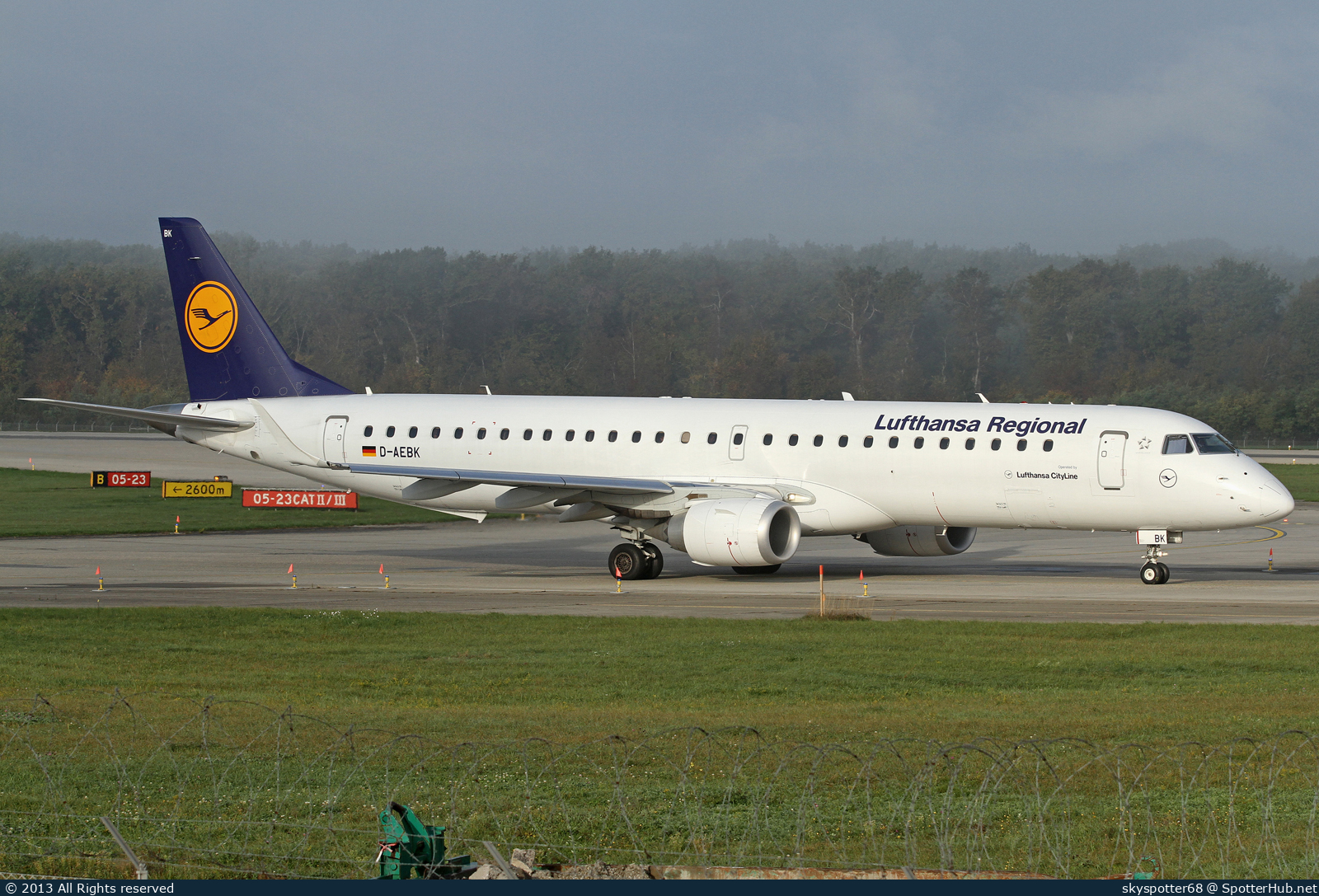 Photo of D-AEBK - Embraer ERJ-195LR operated by Lufthansa CityLine