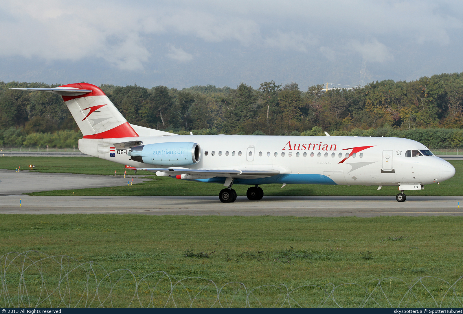 Photo of OE-LFG - Fokker 70 operated by Austrian Airlines