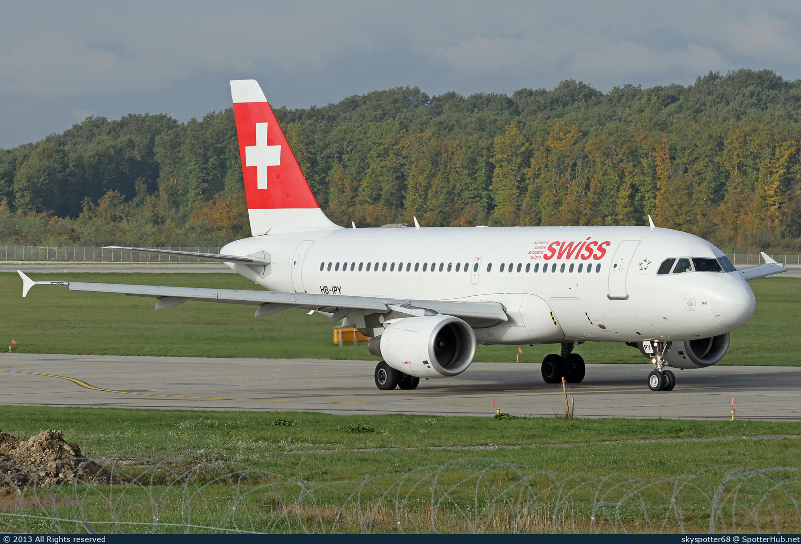 Photo of HB-IPY - Airbus A319-112 operated by Swiss International Air Lines