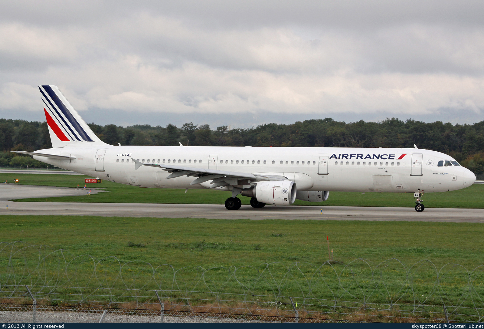 Photo of F-GTAZ - Airbus A321-212 operated by Air France