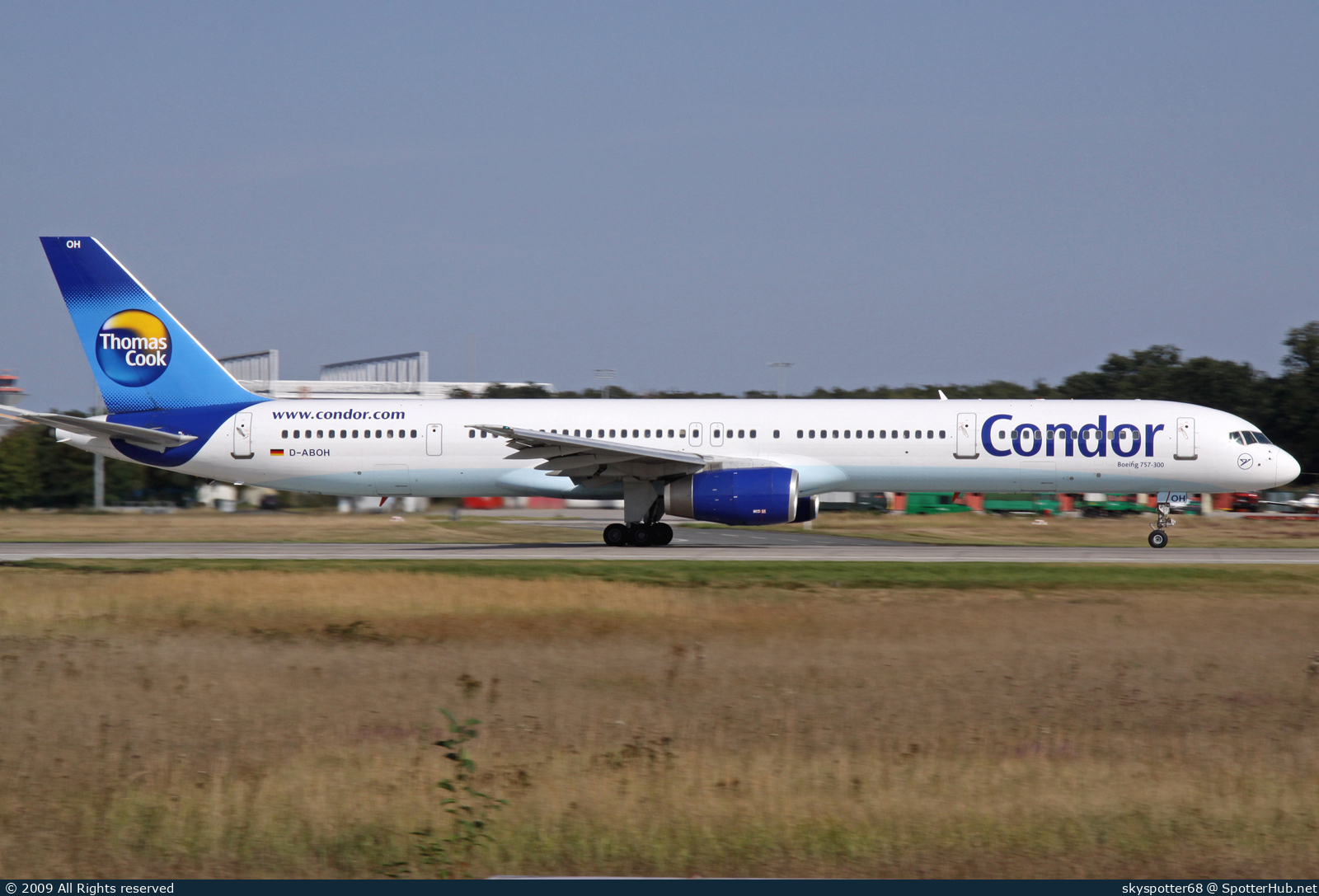 Photo of D-ABOH - Boeing 757-330 operated by Condor