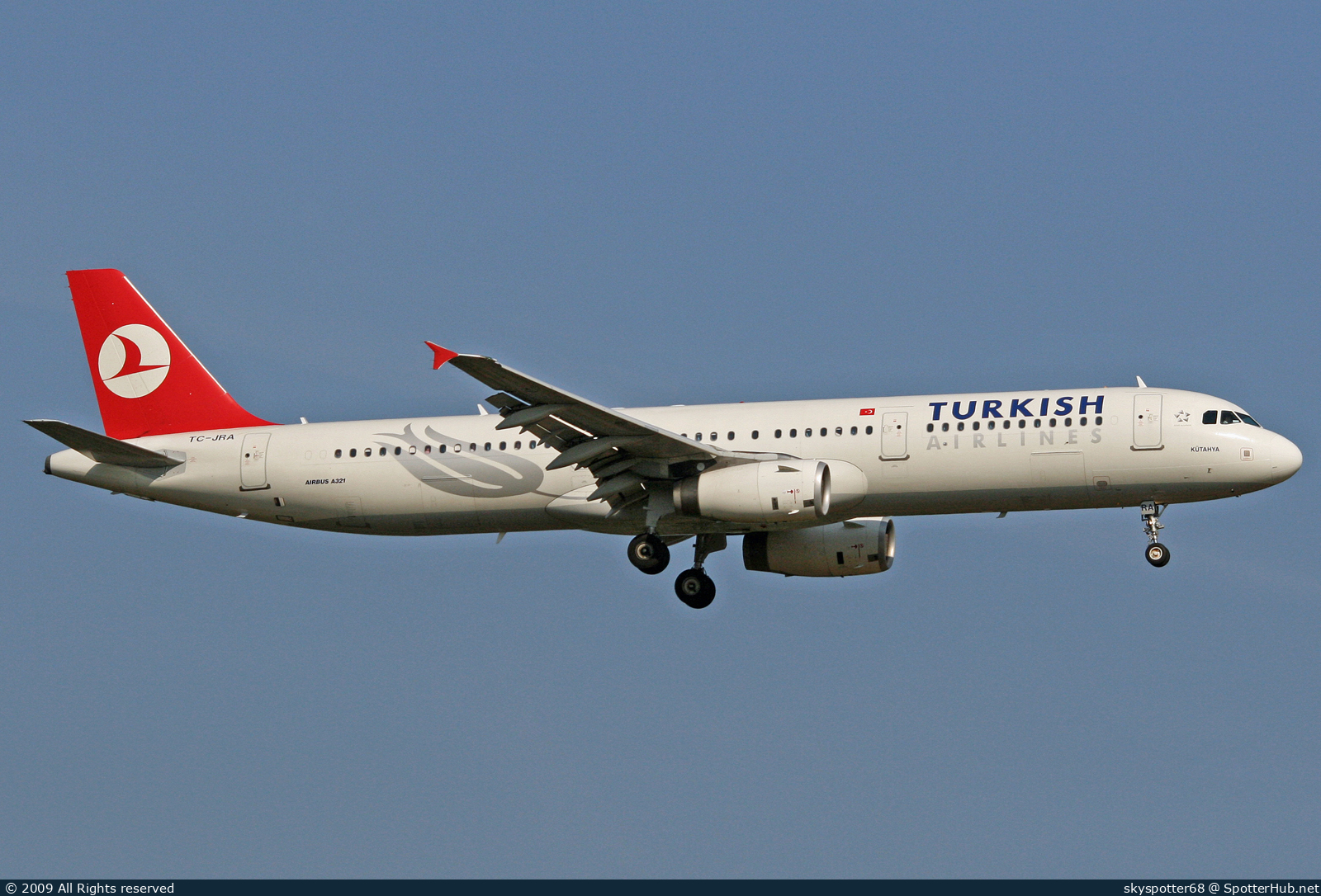 Photo of TC-JRA - Airbus A321-231 operated by Turkish Airlines