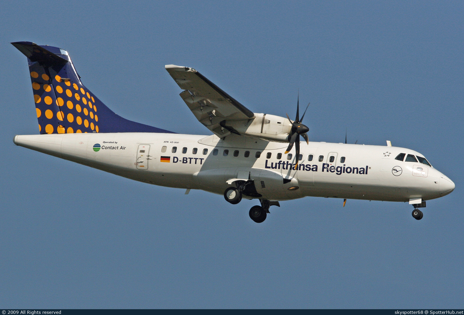 Photo of D-BTTT - ATR 42-500 operated by Lufthansa Regional (opb Contact Air)