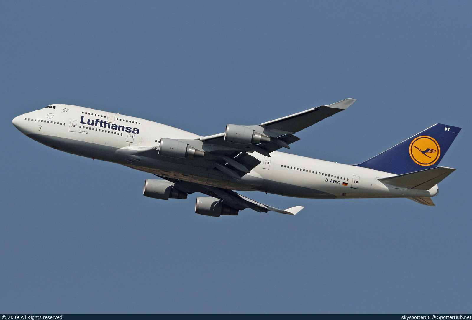 Photo of D-ABVT - Boeing 747-430 operated by Lufthansa
