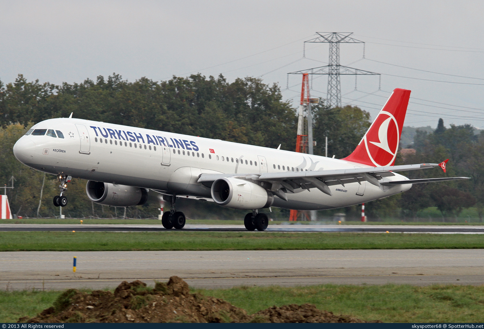 Photo of TC-JSJ - Airbus A321-231 operated by Turkish Airlines