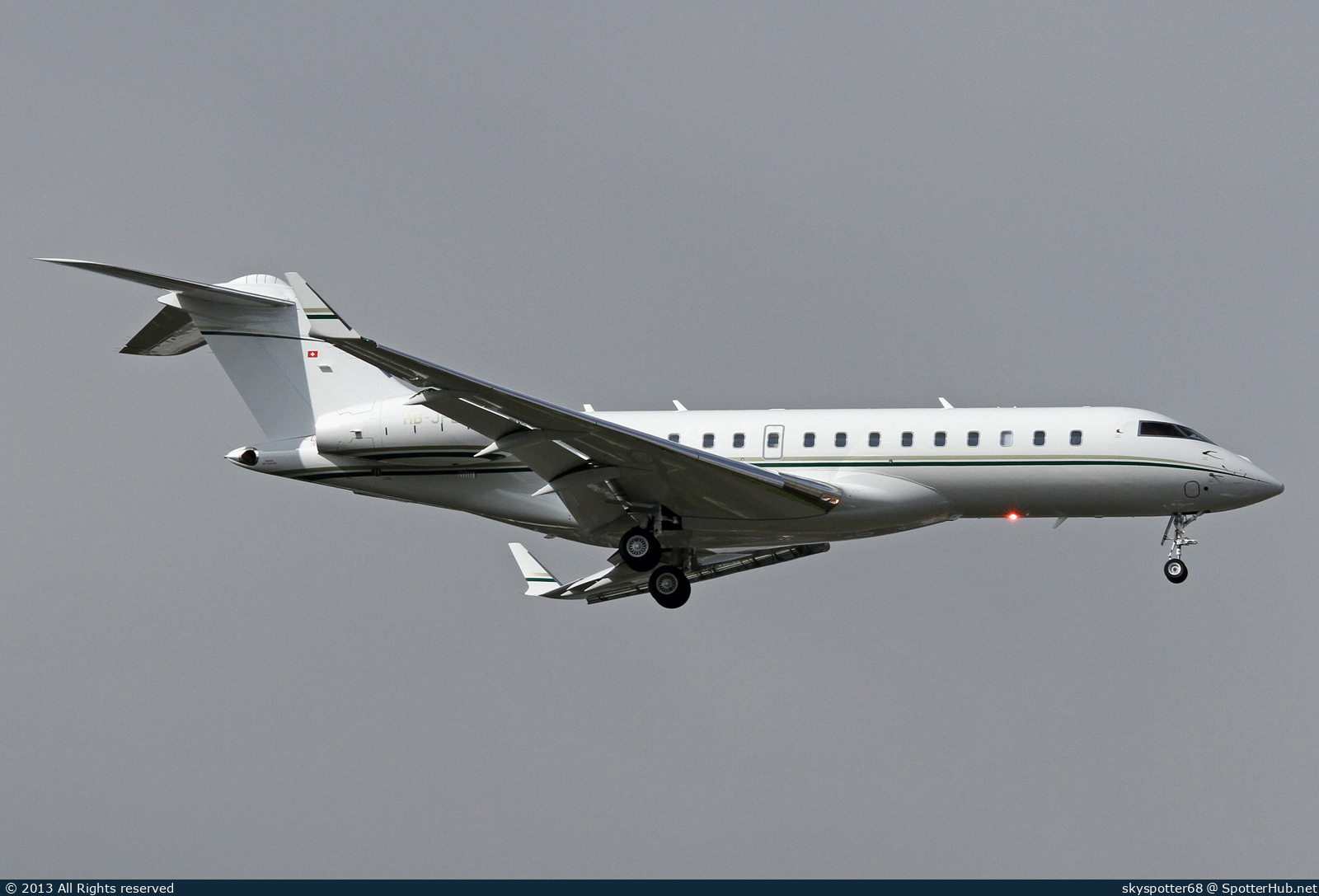 Photo of HB-JFE - Bombardier Global 6000 operated by Air King Jet